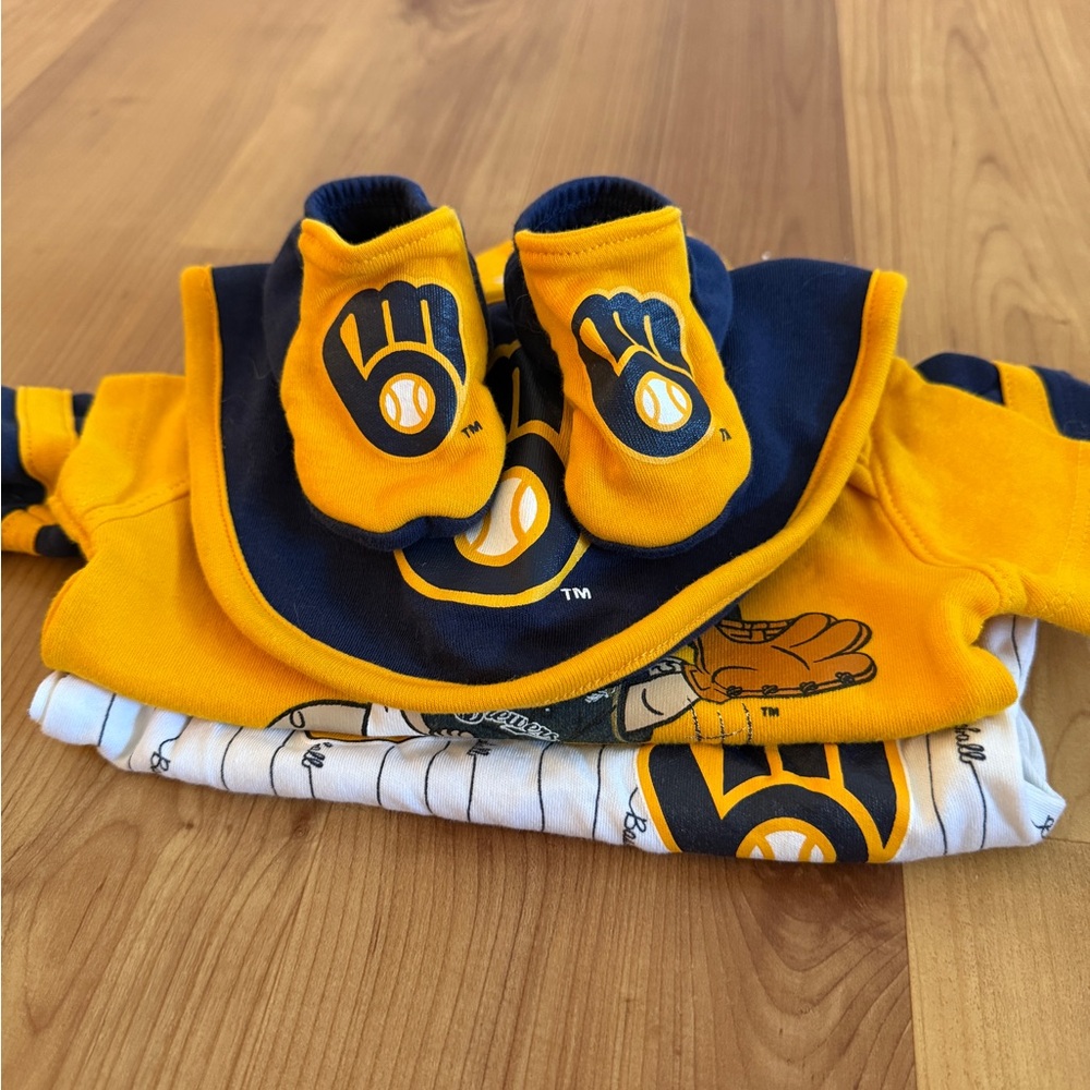 Lot of Milwaukee Brewers Baby Clothes, Boy or Girl, New